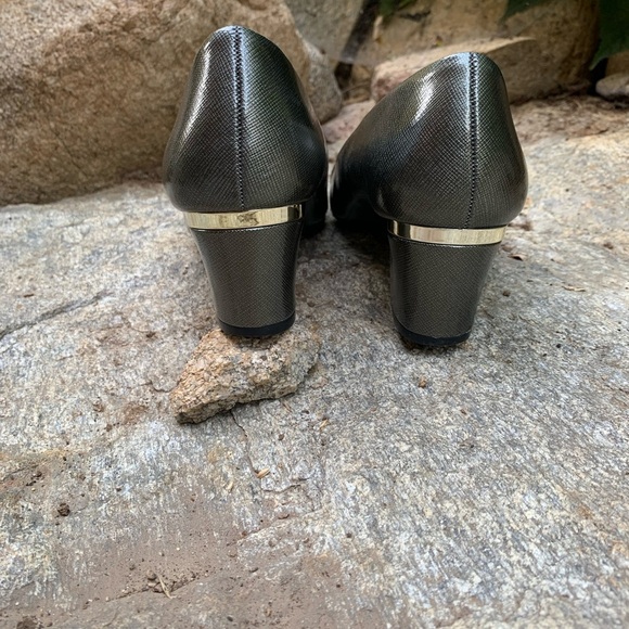 Soft Style Metallic Grey Silver Heels career wear business casual - Picture 5 of 12